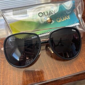 QUAY Needing Fame sunglasses